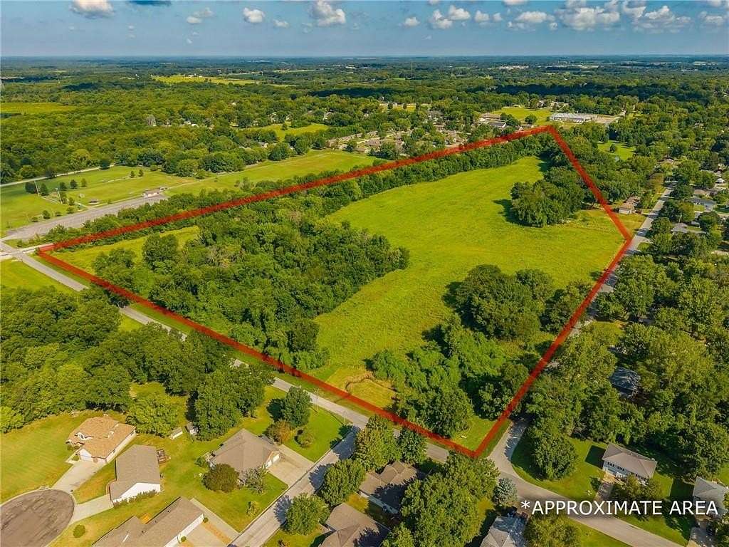 28.1 Acres of Land for Sale in Clinton, Missouri