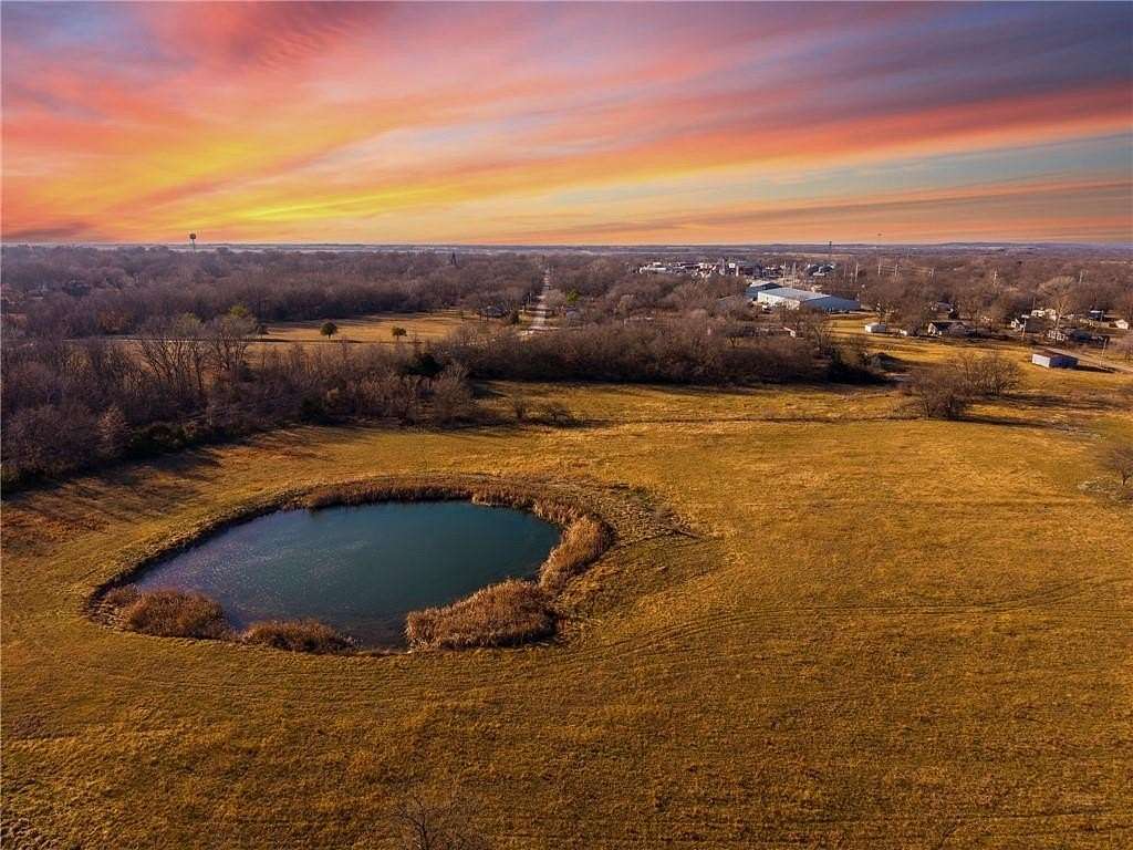 14.7 Acres of Recreational & Residential Land for Sale in Holden, Missouri