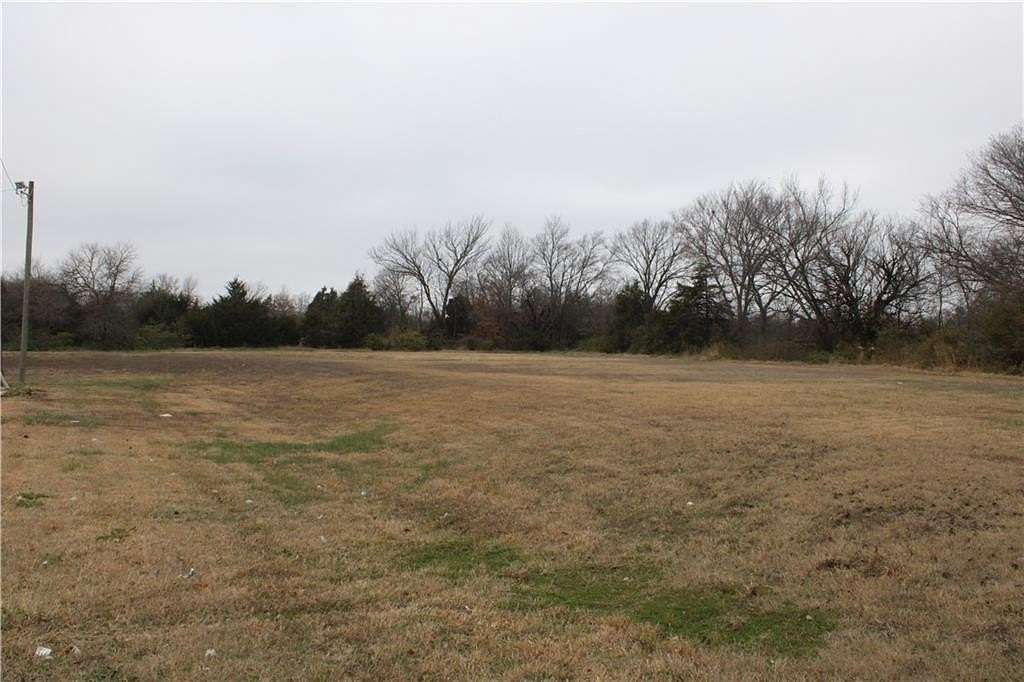 3 Acres of Commercial Land for Sale in Independence, Kansas