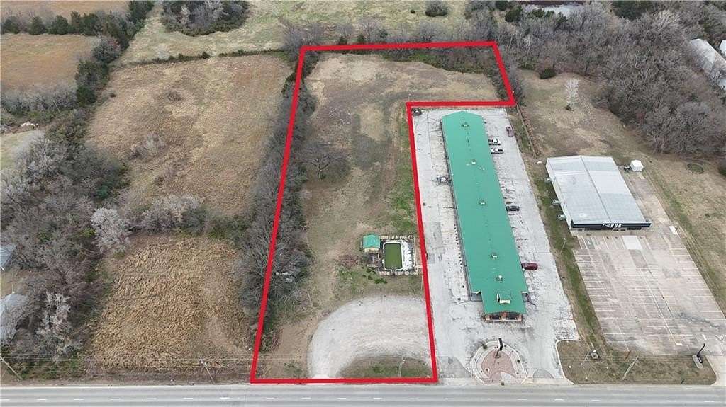3 Acres of Commercial Land for Sale in Independence, Kansas