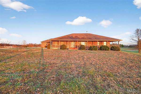 3 Acres of Residential Land with Home for Sale in Waterloo, Illinois