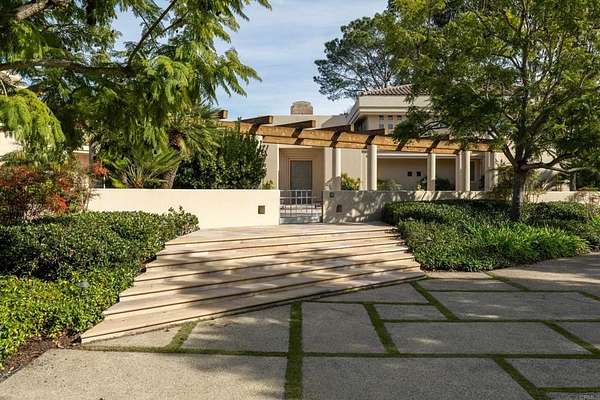 2.63 Acres of Residential Land with Home for Sale in Rancho Santa Fe, California