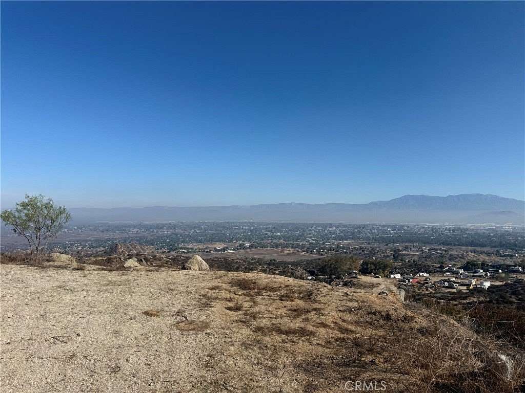 40 Acres of Agricultural & Residential Land for Sale in Mead Valley, California