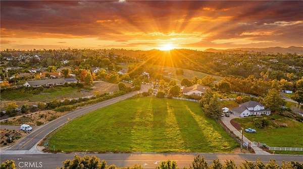 1 Acre of Residential Land for Sale in Fallbrook, California