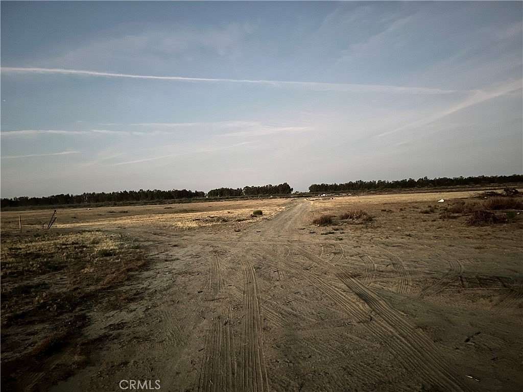 5 Acres of Residential Land for Sale in Lost Hills, California