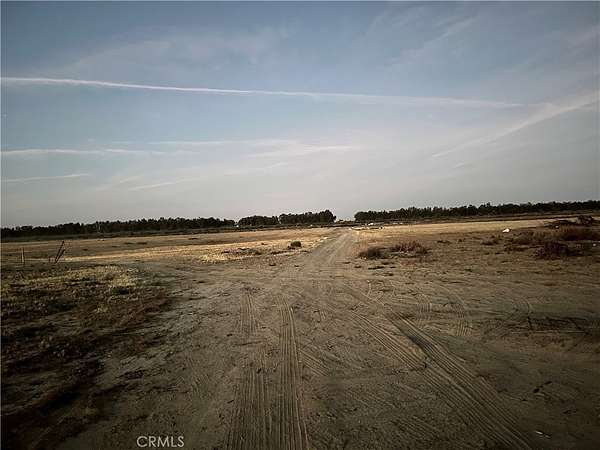5 Acres of Land for Sale in Lost Hills, California