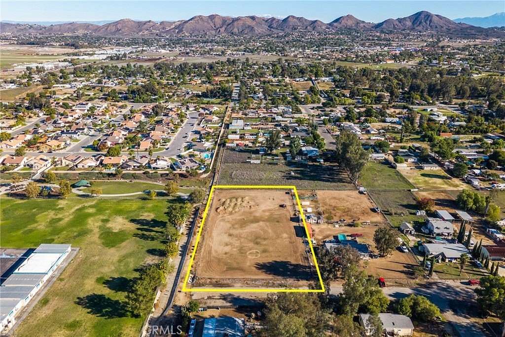 1.25 Acres of Residential Land for Sale in Wildomar, California