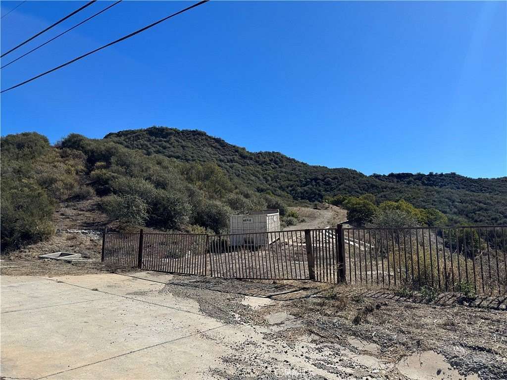 9.78 Acres of Land for Sale in Calabasas, California