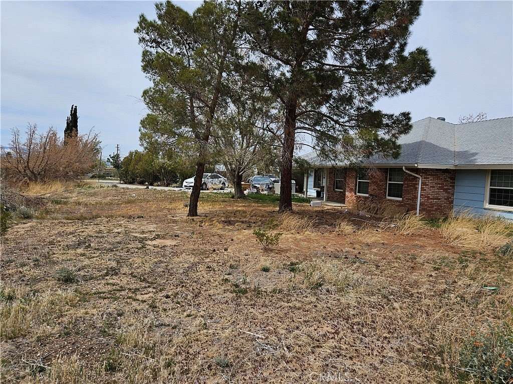 2.24 Acres of Residential Land with Home for Sale in Apple Valley, California