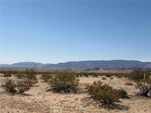5 Acres of Residential Land for Sale in Joshua Tree, California