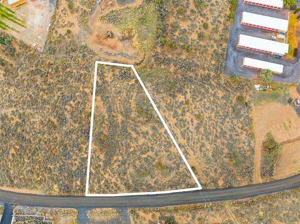 1.23 Acres of Commercial Land for Sale in Terrebonne, Oregon