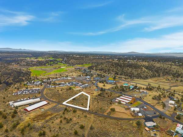 1.23 Acres of Commercial Land for Sale in Terrebonne, Oregon