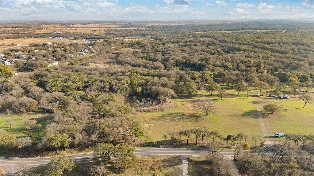 6 Acres of Residential Land for Sale in Covington, Texas