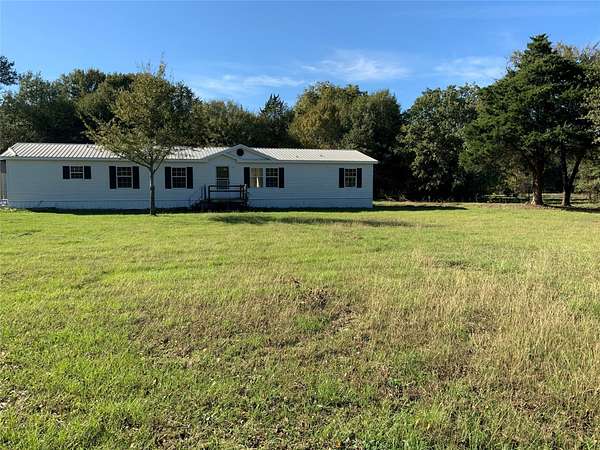 3.6 Acres of Land with Home for Sale in Kemp, Texas