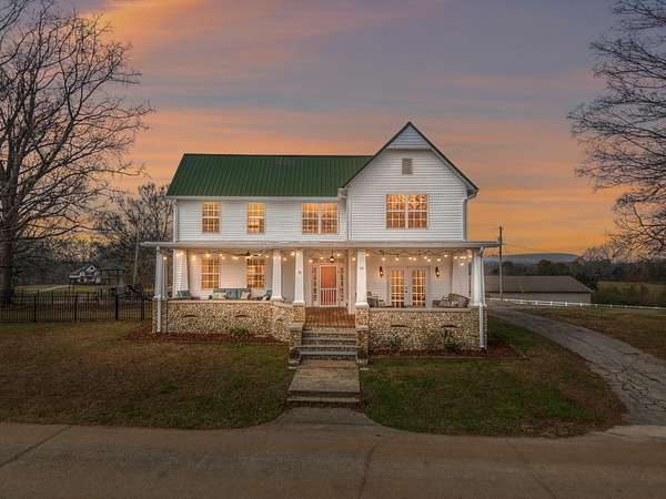 1.7 Acres of Residential Land with Home for Sale in Ringgold, Georgia