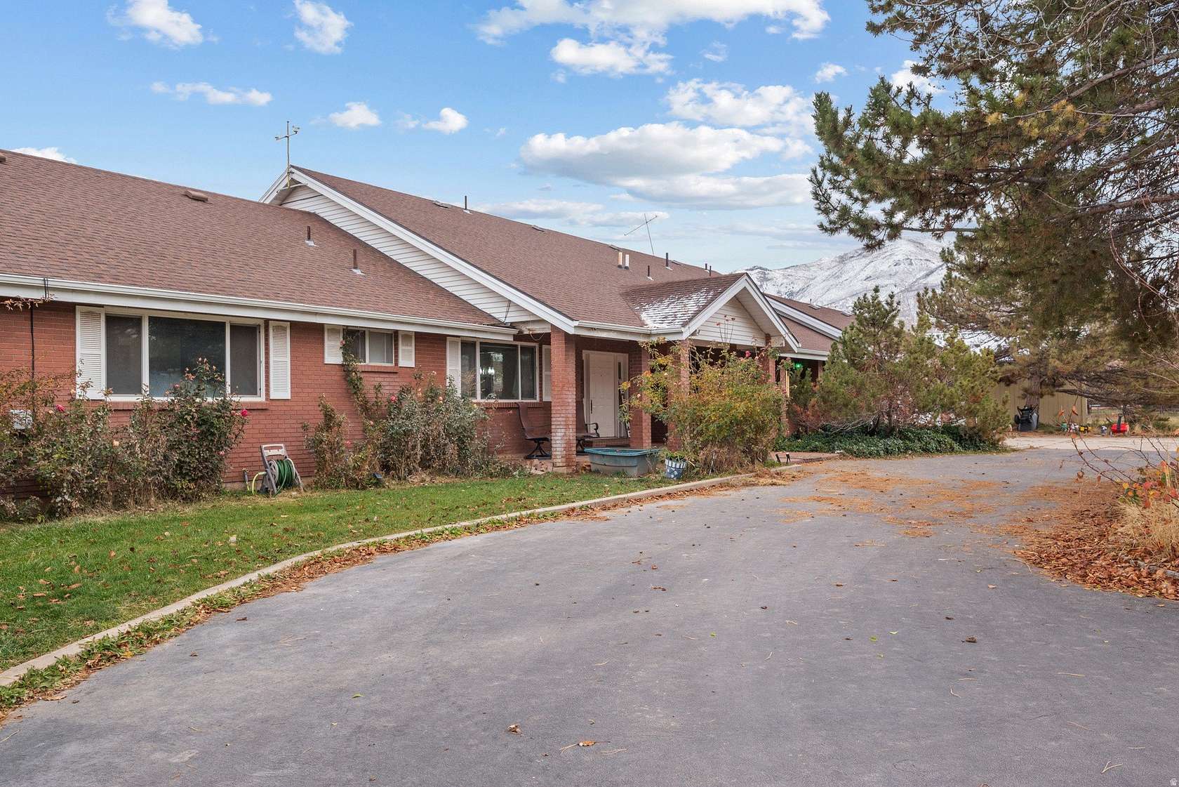 4.4 Acres of Residential Land with Home for Sale in Santaquin, Utah