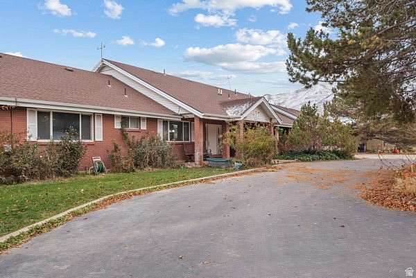 4.4 Acres of Residential Land with Home for Sale in Santaquin, Utah