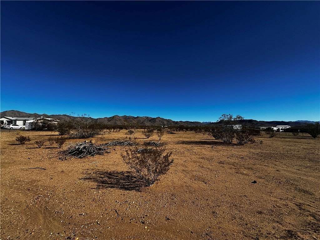 2.52 Acres of Land for Sale in Golden Valley, Arizona