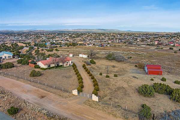 2.5 Acres of Residential Land with Home for Sale in Santa Fe, New Mexico