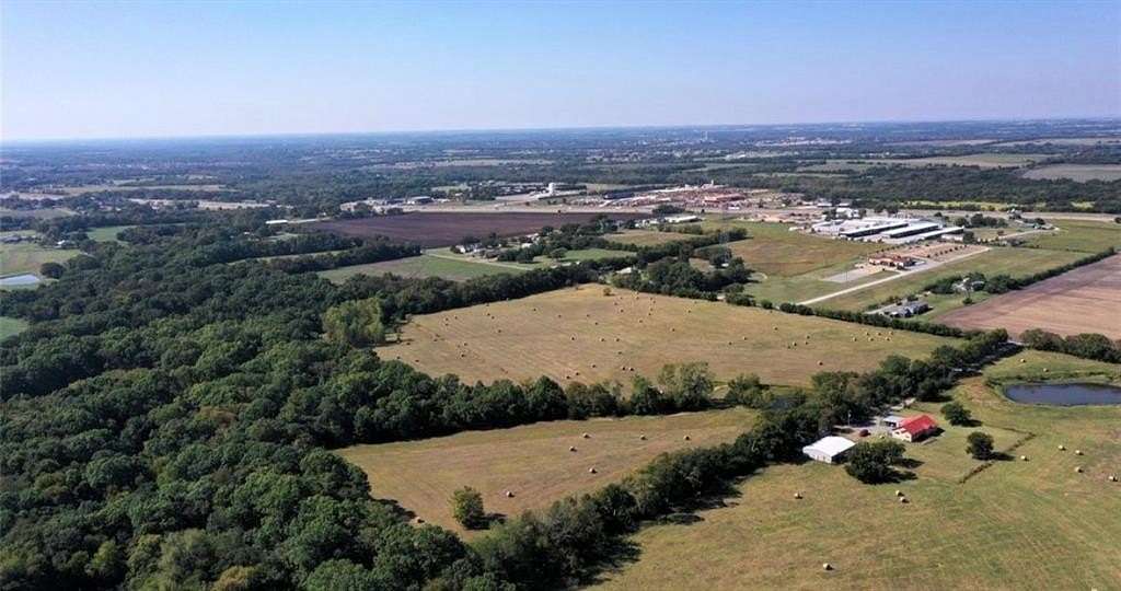 32.3 Acres of Land for Sale in Van Alstyne, Texas