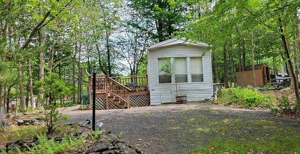 0.13 Acres of Residential Land for Sale in Gouldsboro, Pennsylvania