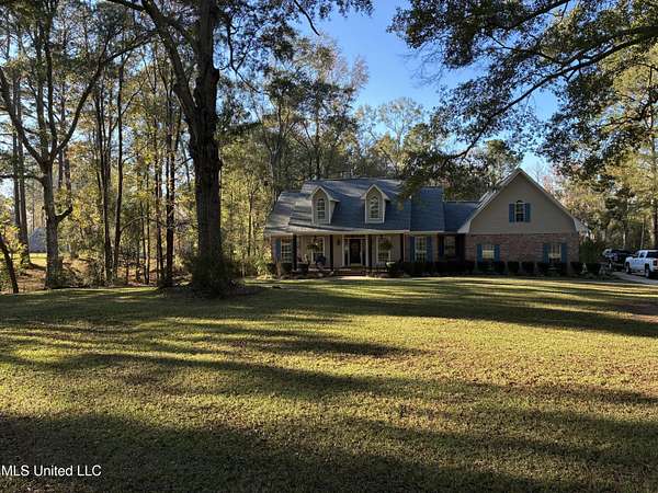 2.82 Acres of Residential Land with Home for Sale in Wesson, Mississippi