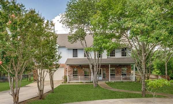 4.55 Acres of Residential Land with Home for Sale in Willow Park, Texas