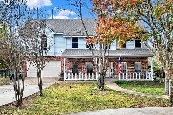 4.55 Acres of Residential Land with Home for Sale in Willow Park, Texas