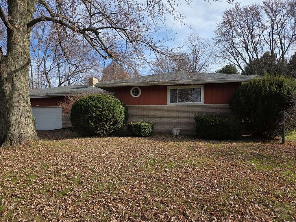 1.5 Acres of Residential Land with Home for Sale in Lucas, Ohio