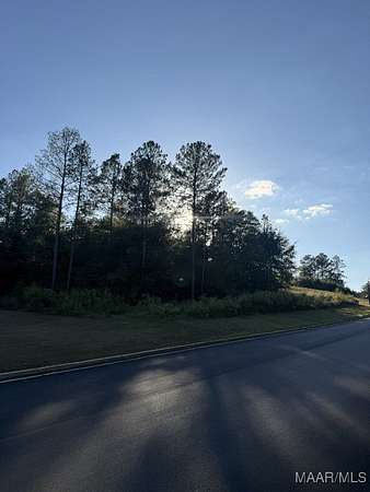 1 Acre of Residential Land for Sale in Wetumpka, Alabama