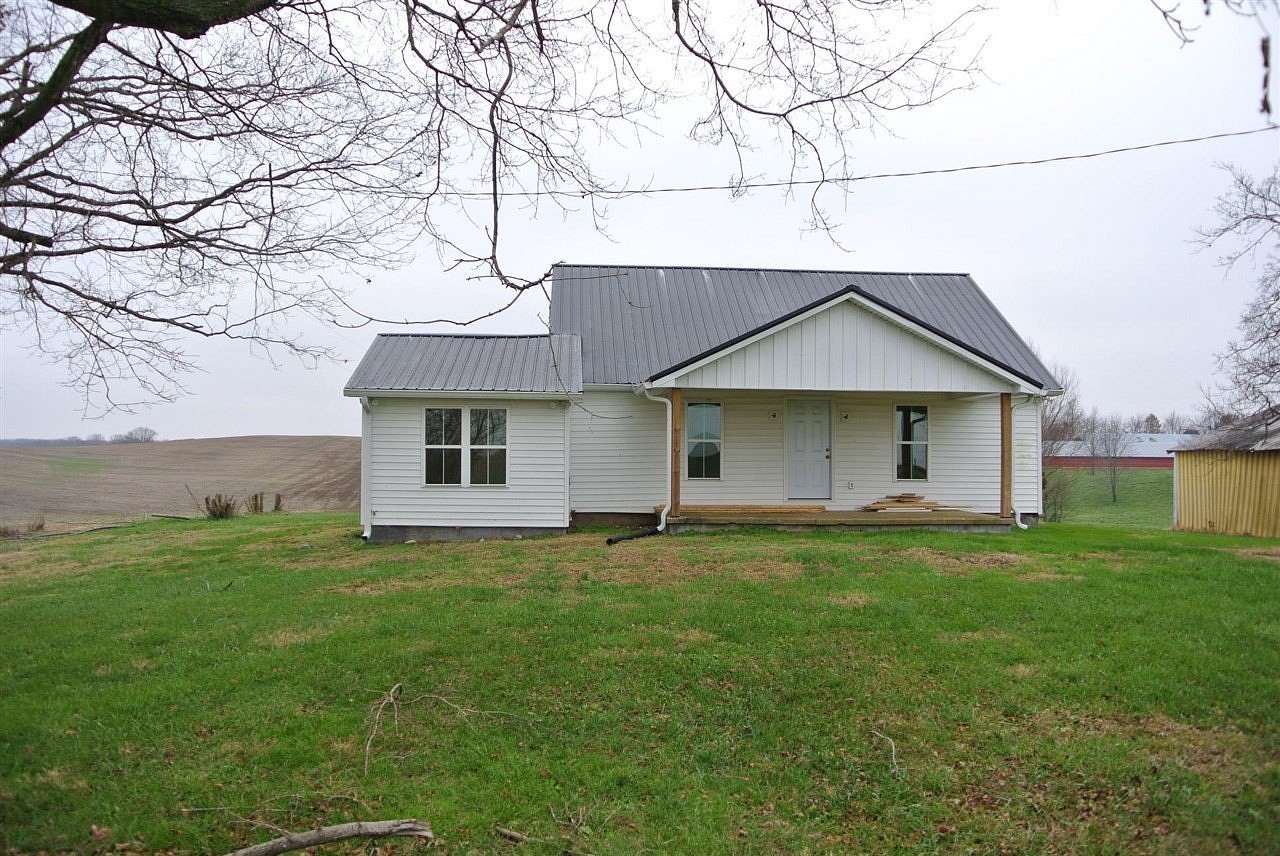 30 Acres of Agricultural Land with Home for Sale in Franklin, Kentucky