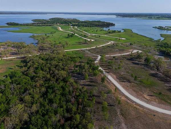 1.18 Acres of Land for Sale in Windom, Texas