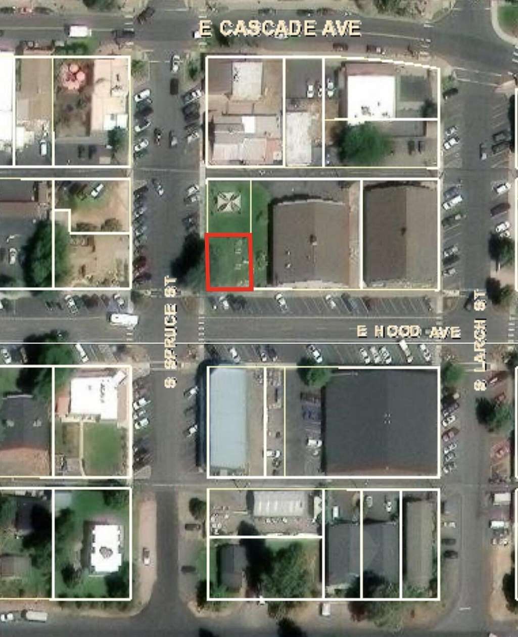 0.06 Acres of Commercial Land for Sale in Sisters, Oregon
