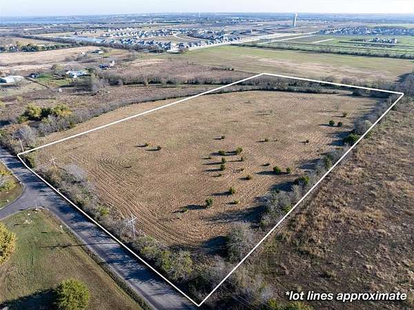 10 Acres of Land for Sale in Farmersville, Texas