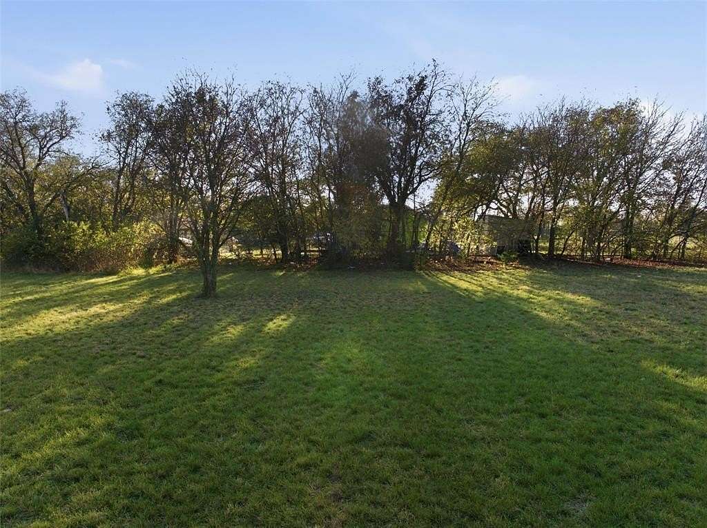 0.14 Acres of Residential Land for Sale in McGregor, Texas