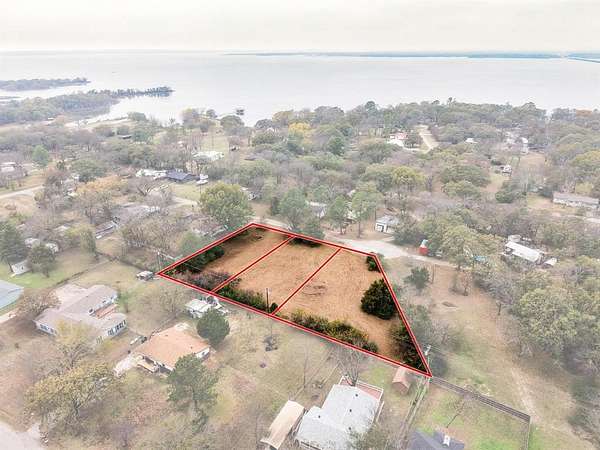 0.98 Acres of Land for Sale in East Tawakoni, Texas