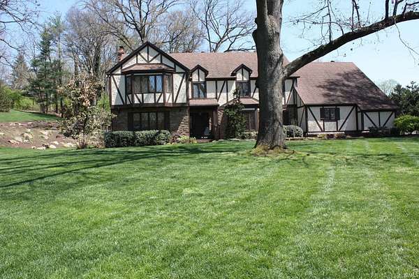 1.52 Acres of Residential Land with Home for Sale in Evansville, Indiana