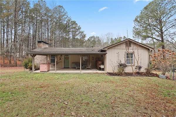 1.52 Acres of Residential Land with Home for Sale in Dallas, Georgia