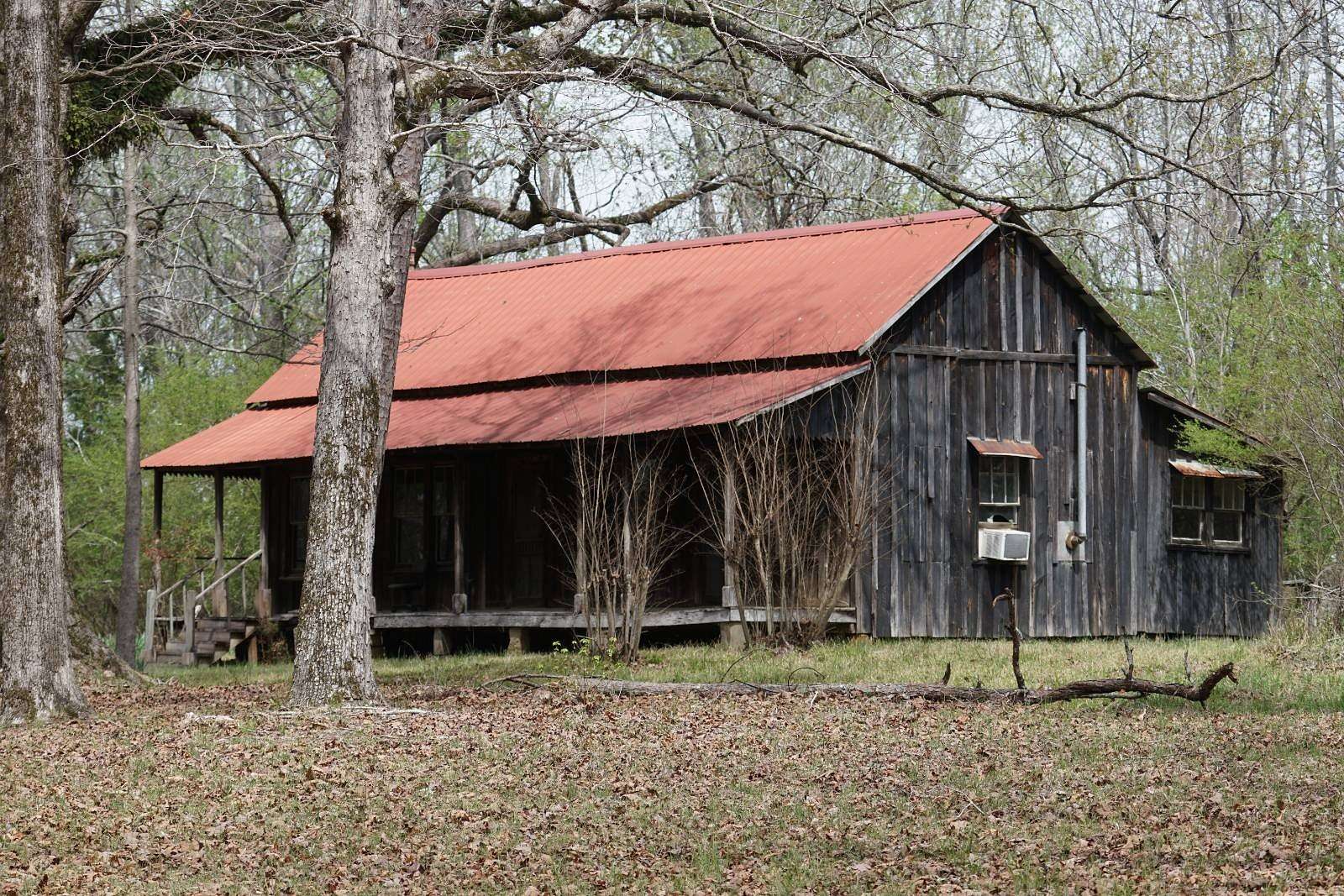 40 Acres of Land with Home for Sale in Lynn, Alabama