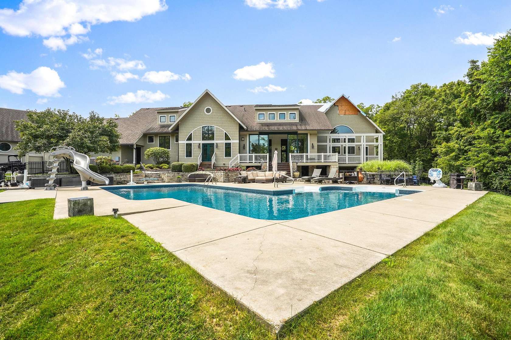 5 Acres of Residential Land with Home for Sale in Dublin, Ohio