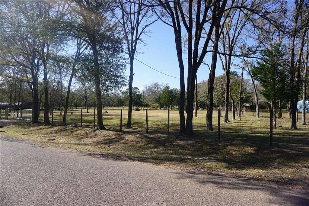 1.46 Acres of Residential Land for Sale in Caldwell, Texas