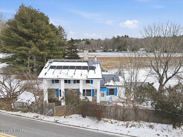 2.56 Acres of Residential Land with Home for Sale in Dingmans Ferry, Pennsylvania