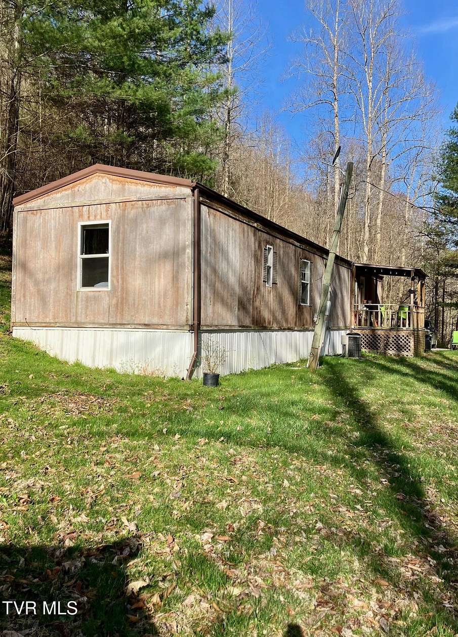 5.5 Acres of Residential Land with Home for Sale in St. Paul, Virginia