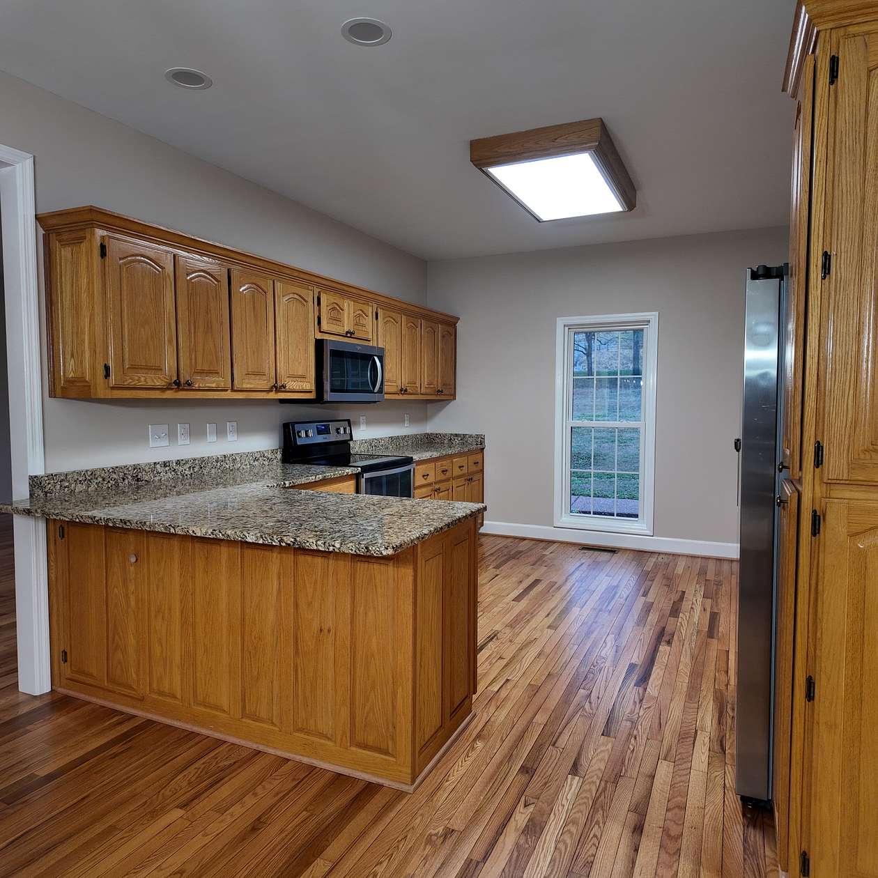 5.14 Acres of Residential Land with Home for Sale in Columbia, Tennessee