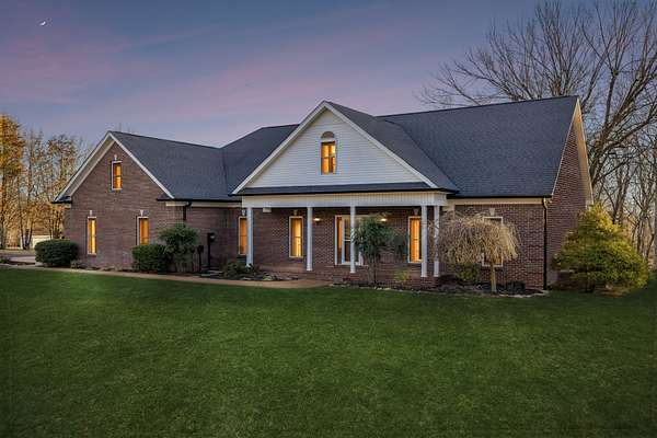 5.14 Acres of Residential Land with Home for Sale in Columbia, Tennessee