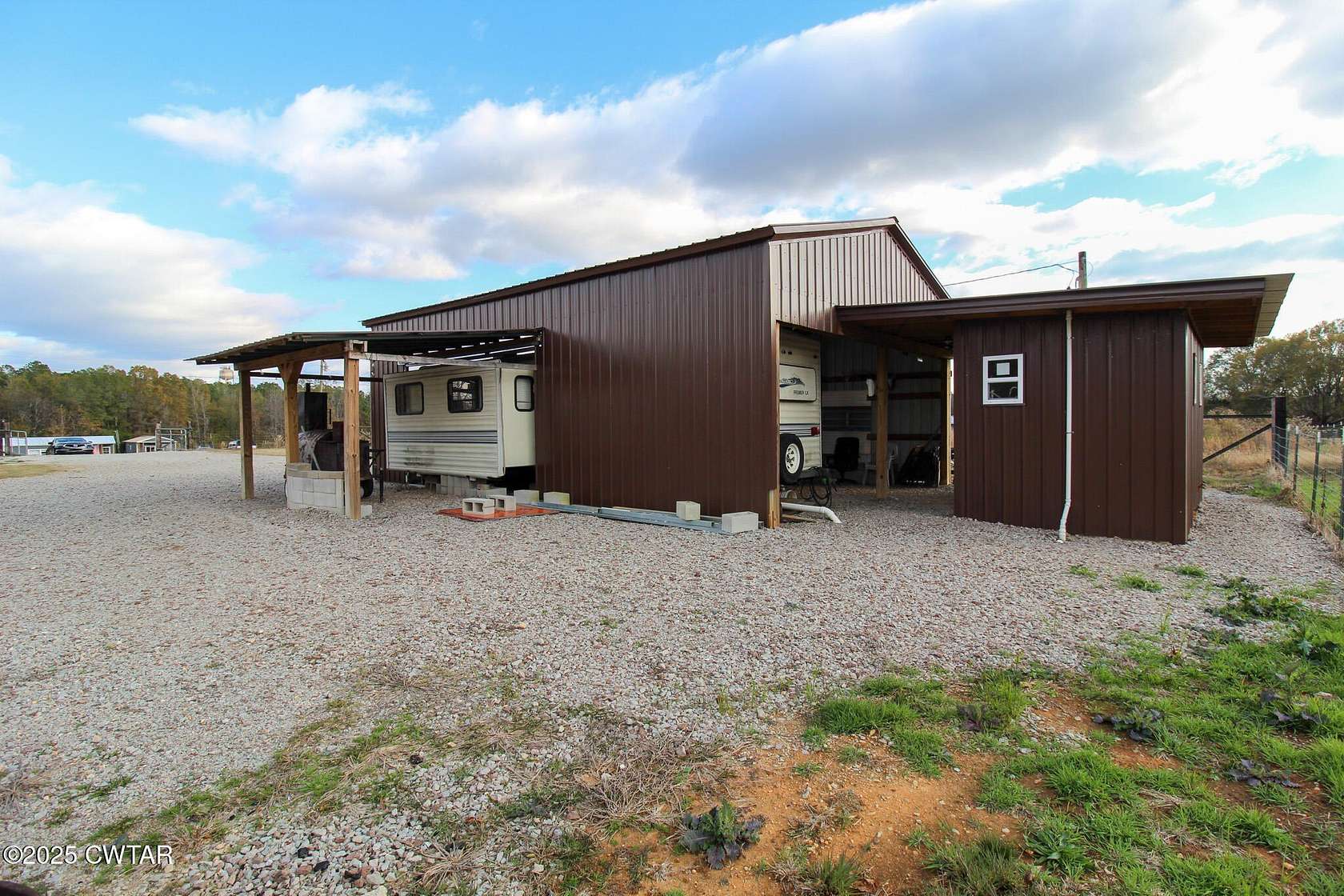 1 Acre of Residential Land for Sale in Saltillo, Tennessee