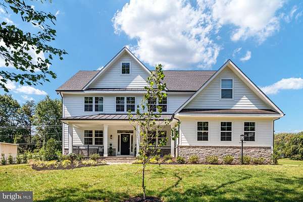 20 Acres of Land with Home for Sale in Linden, Virginia