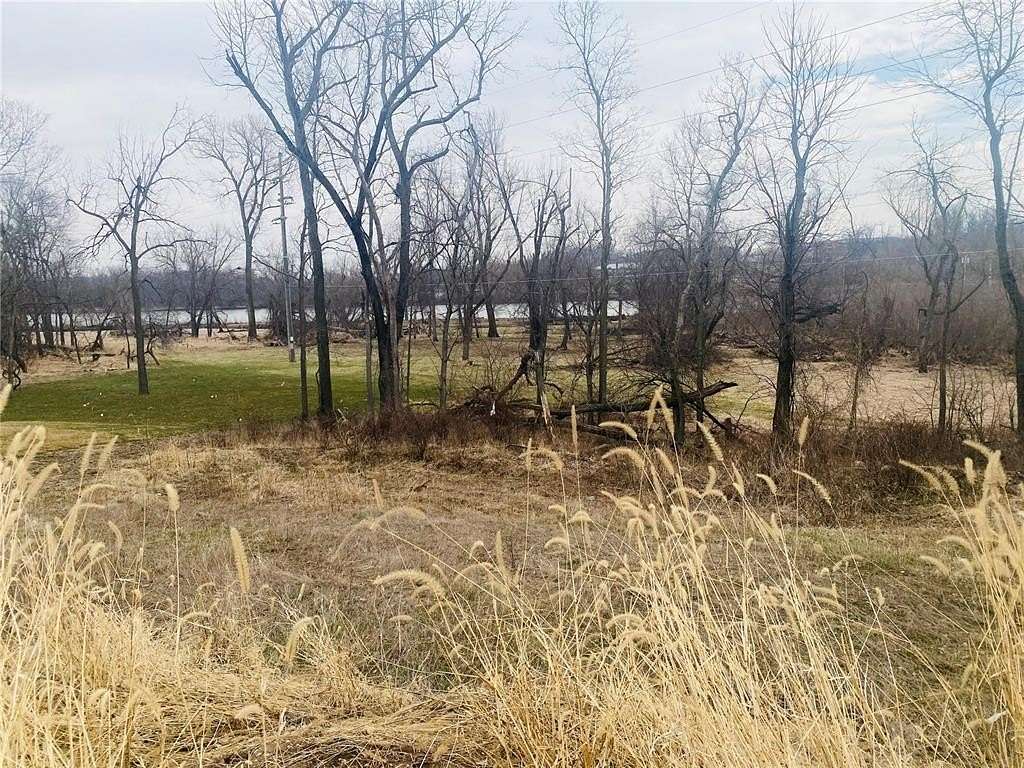 0.31 Acres of Residential Land for Sale in Cedar Rapids, Iowa