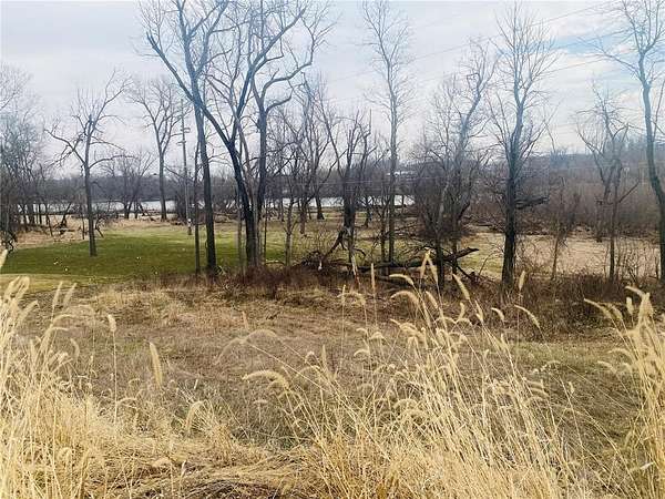 0.31 Acres of Residential Land for Sale in Cedar Rapids, Iowa