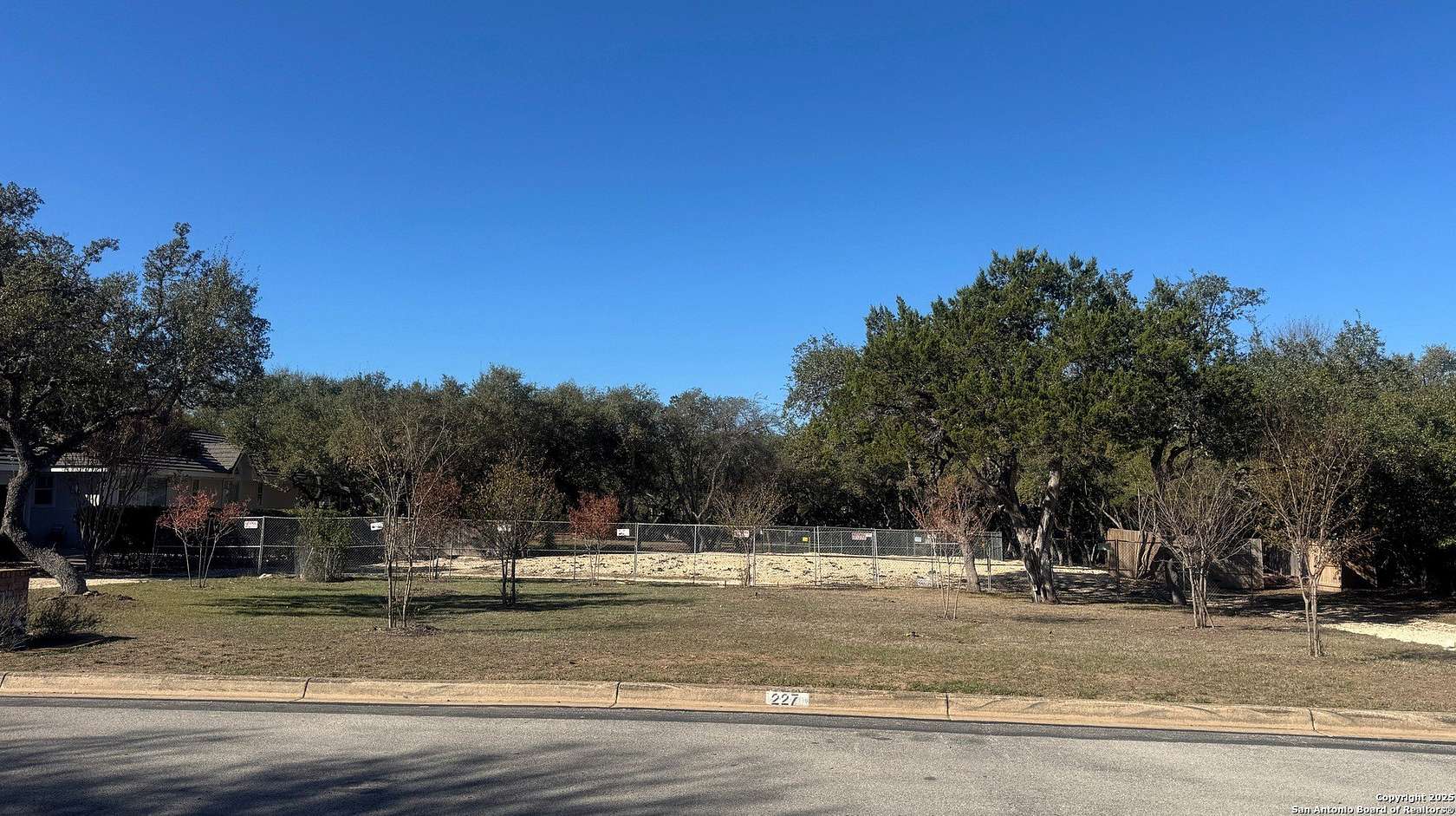 1.1 Acres of Residential Land for Sale in Shavano Park, Texas